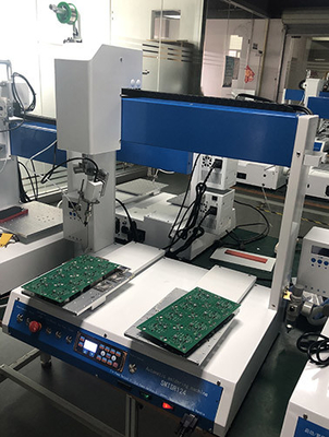 Doppeltisch 250x300mm automatische PCB-Lötmaschine 0,5S pro Punkt