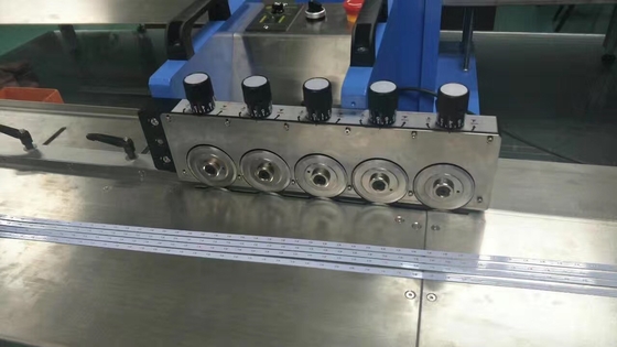 1200mm LED-PCB-Board-Schneidemaschine 5 Blade Niedrigere Schneidespannung