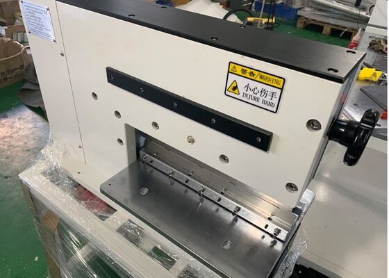 Ein guter Preis. V-Cut-Leiterplatten-Entstückmaschine, die minimale mechanische Belastung auf Leiterplatten während des Entstückprozesses für eine bessere Ausbeute gewährleistet online